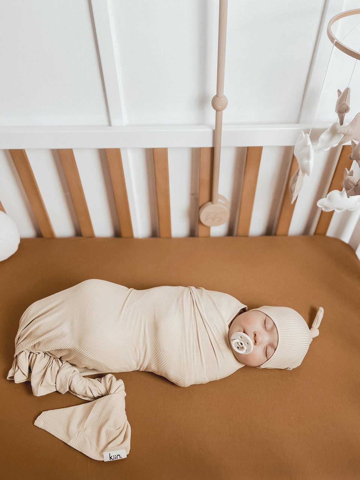 Bamboo Stretch Swaddle Swaddles Kiin Baby