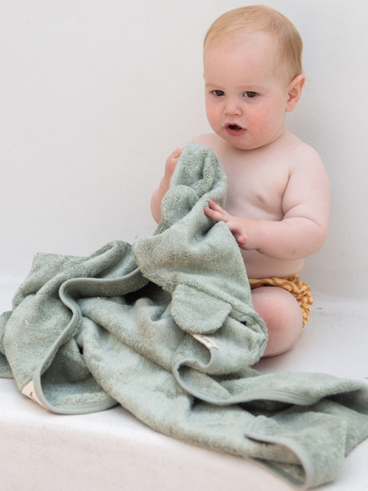 Hooded Towel - Sage Towels + Wash Cloths Kiin ®