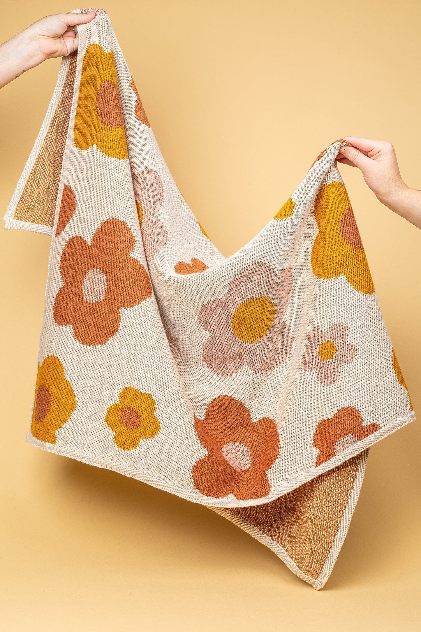 Organic Cotton Knitted Blanket Blankets Kiin ® Bloom