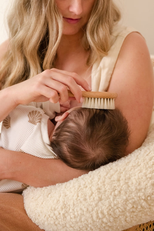 Wooden Baby Brush + Comb Set Bath Time Accessories Kiin ®