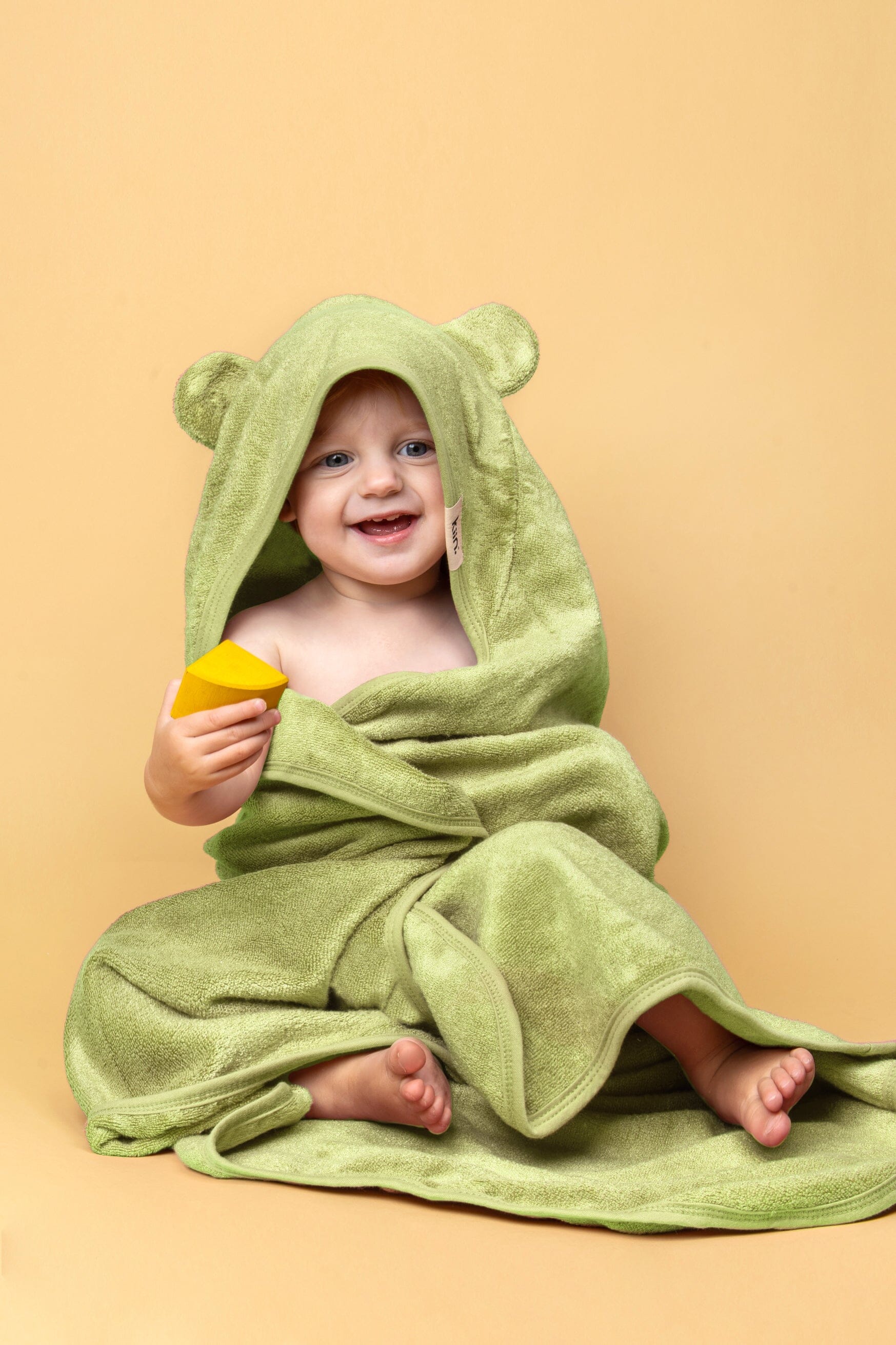 Hooded Towel Towels + Wash Cloths Kiin ® Apple 