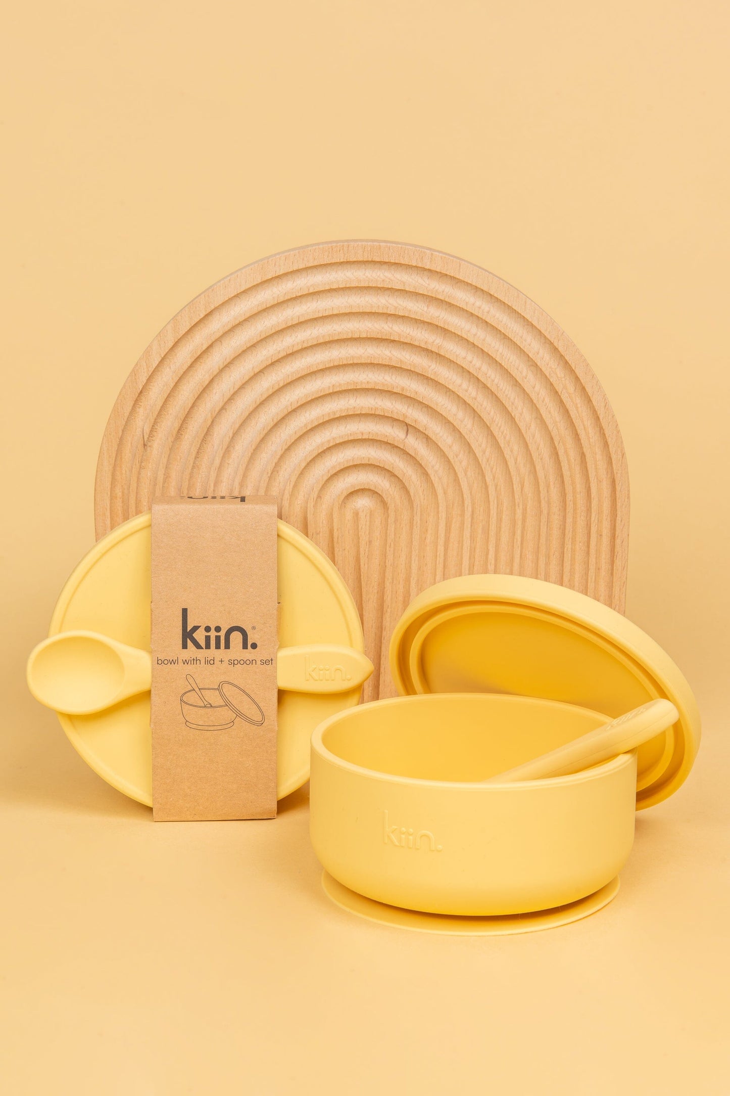 Silicone Suction Bowl with lid + Spoon Set Bibs + Tableware Kiin ® 