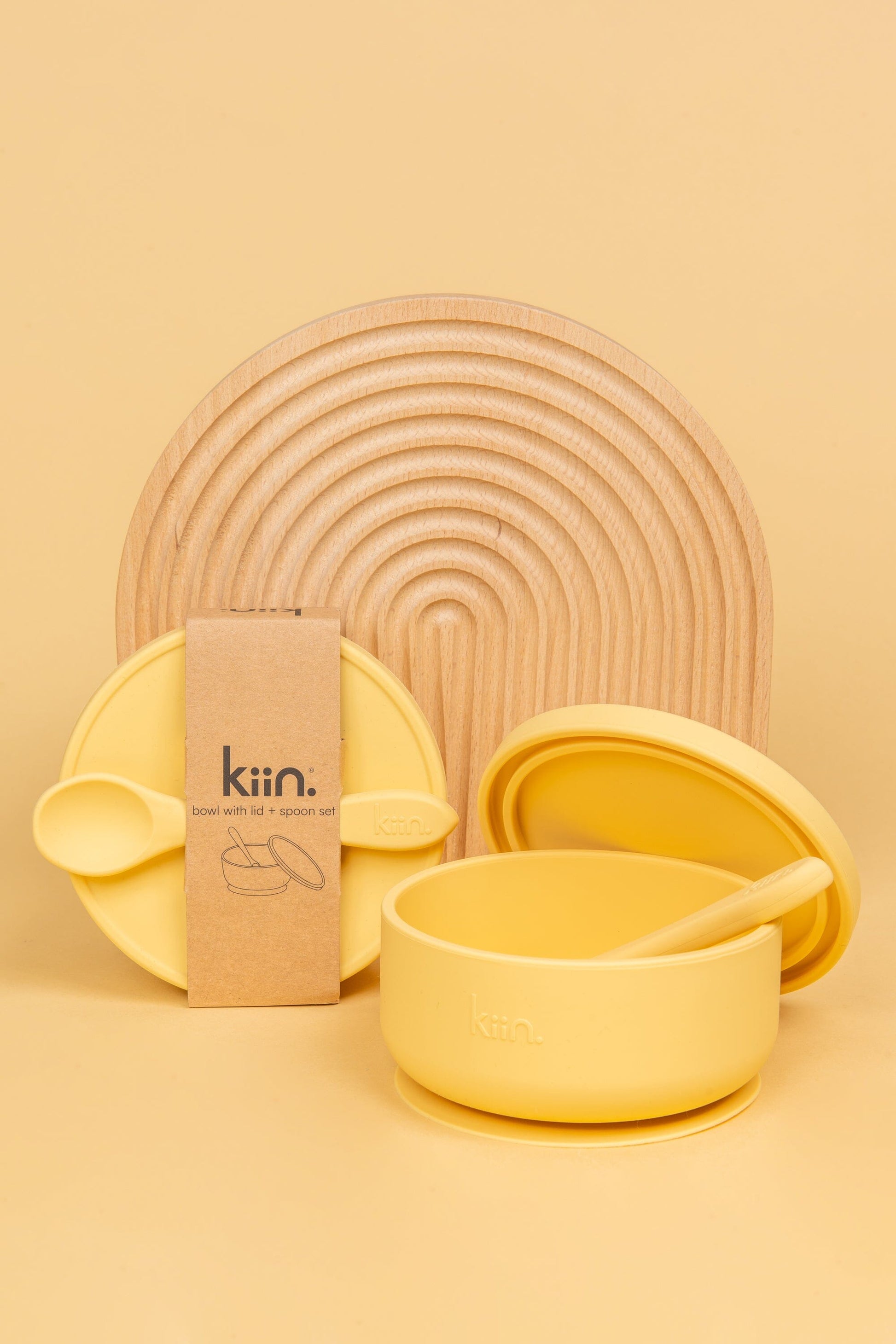 Silicone Suction Bowl with lid + Spoon Set Bibs + Tableware Kiin ® 