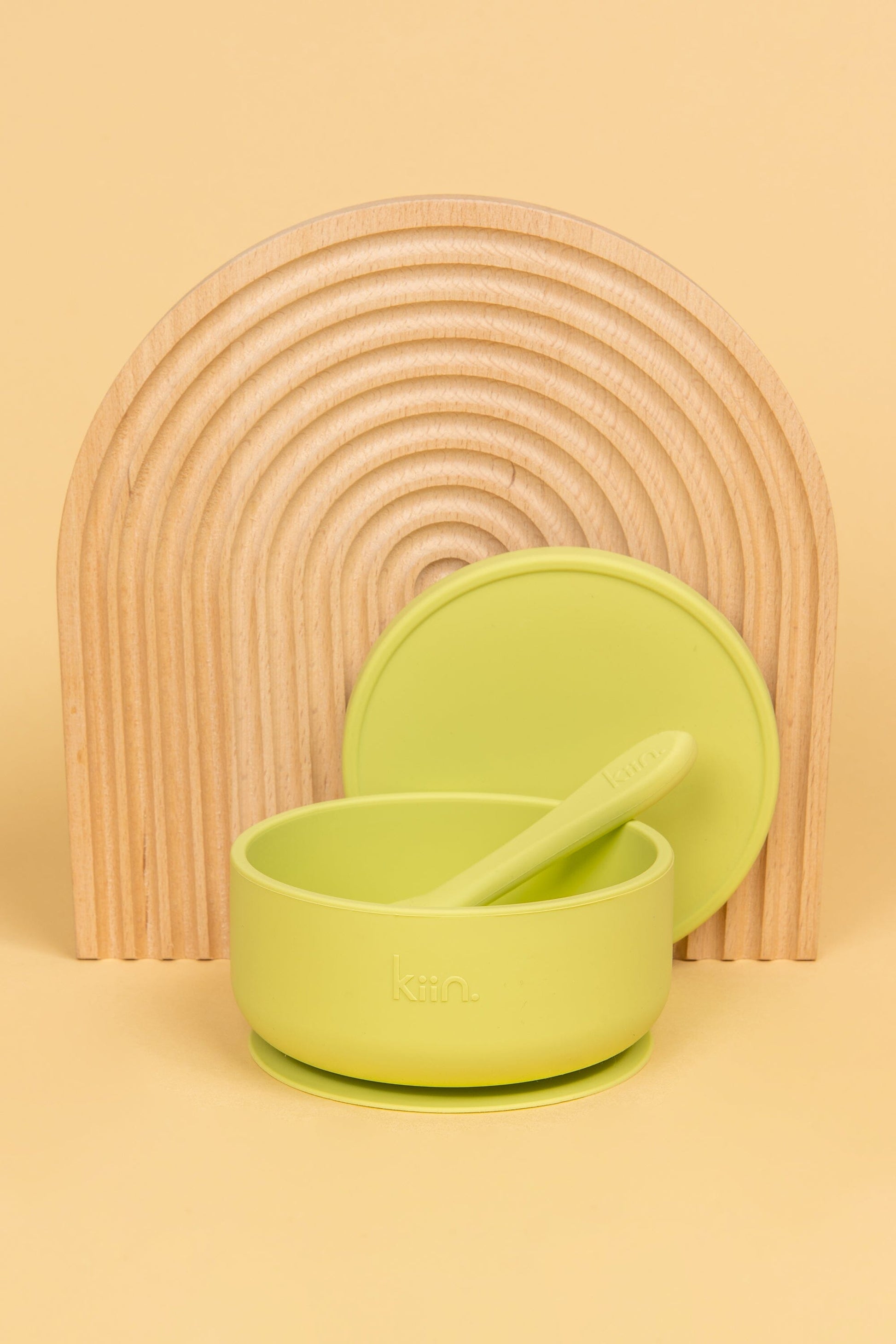 Silicone Suction Bowl with lid + Spoon Set Bibs + Tableware Kiin ® Apple 