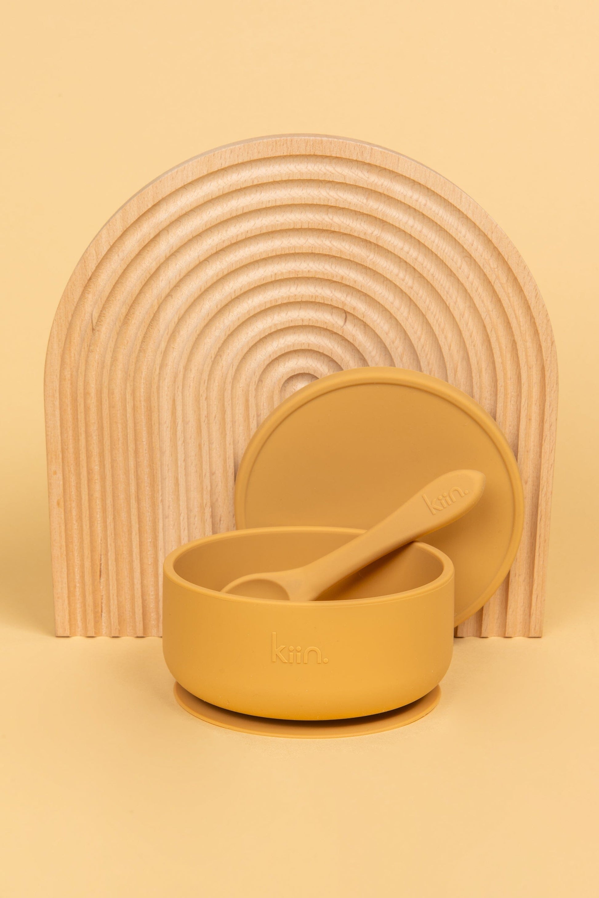 Silicone Suction Bowl with lid + Spoon Set Bibs + Tableware Kiin ® Tan 